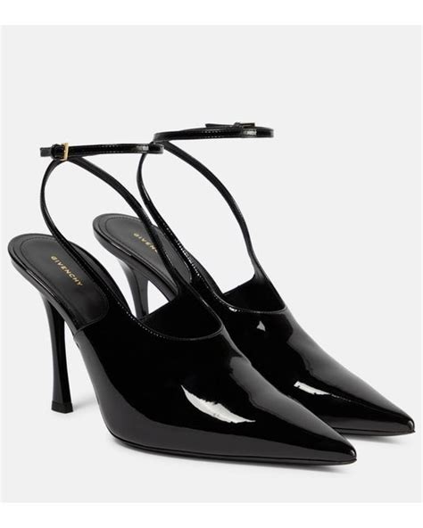 Show slingbacks in patent leather .